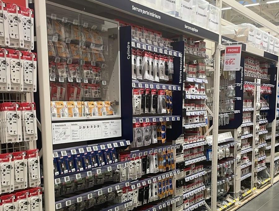 Rayon d'un magasin de bricolage